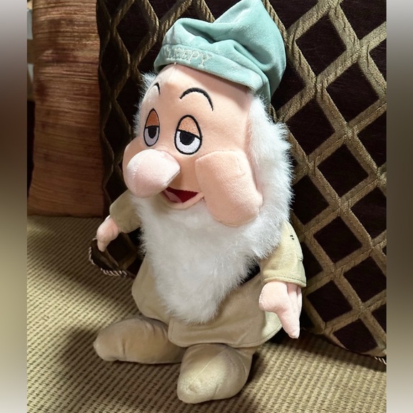 Vintage Sleepy Dwarf Disney Plush - Picture 2 of 11